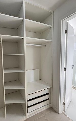 Apartamento à venda com 88m², 2 quartos e 2 vagas Apartamento à venda com 88m², 2 quartos e 2 vagasCloset do quarto 1