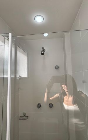 Apartamento à venda com 88m², 2 quartos e 2 vagas Apartamento à venda com 88m², 2 quartos e 2 vagasBanheiro do Quarto 1