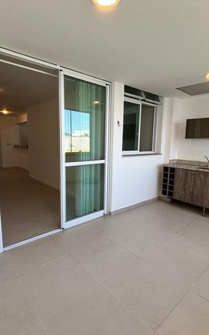 Apartamento à venda com 88m², 2 quartos e 2 vagas Apartamento à venda com 88m², 2 quartos e 2 vagasVaranda