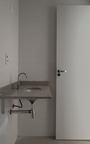 Apartamento à venda com 65m², 2 quartos e 1 vaga Apartamento à venda com 65m², 2 quartos e 1 vagaBanheiro