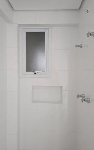 Apartamento à venda com 63m², 2 quartos e 1 vaga Apartamento à venda com 63m², 2 quartos e 1 vagaBanheiro Social