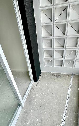 Apartamento à venda com 59m², 2 quartos e 1 vagaSacada do Quarto 2