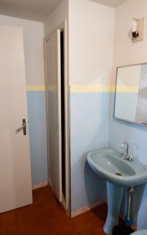 Casa à venda com 238m², 5 quartos e 3 vagasBanheiro 2