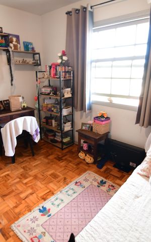 Casa à venda com 238m², 5 quartos e 3 vagasQuarto 2