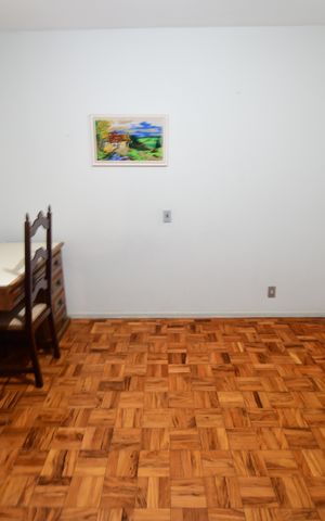 Casa à venda com 238m², 5 quartos e 3 vagasQuarto 4