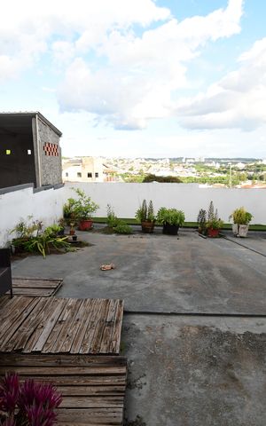 Casa à venda com 238m², 5 quartos e 3 vagasQuintal