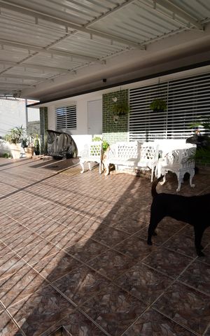 Casa à venda com 238m², 5 quartos e 3 vagasGaragem