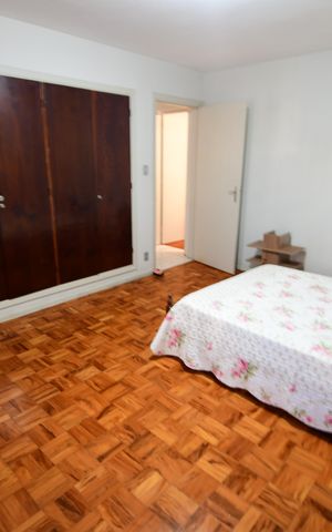 Casa à venda com 238m², 5 quartos e 3 vagasQuarto 5