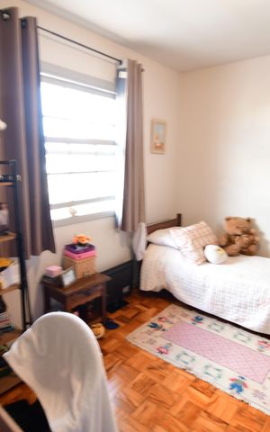 Casa à venda com 238m², 5 quartos e 3 vagasQuarto 2