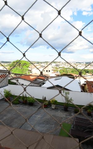 Casa à venda com 238m², 5 quartos e 3 vagasQuarto 4 - Vista