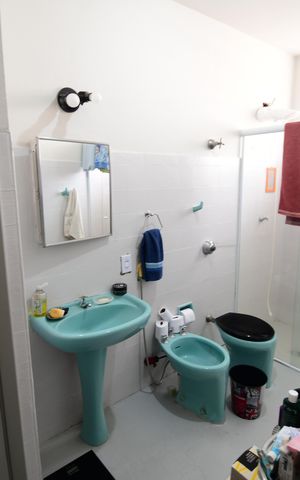 Casa à venda com 238m², 5 quartos e 3 vagasBanheiro 1