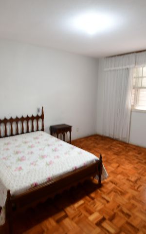 Casa à venda com 238m², 5 quartos e 3 vagasQuarto 5
