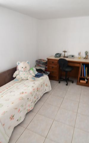 Casa à venda com 238m², 5 quartos e 3 vagasQuarto de Serviço