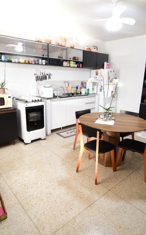 Casa à venda com 238m², 5 quartos e 3 vagasCozinha 1