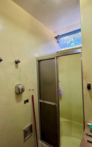 Casa à venda com 279m², 4 quartos e 3 vagasBanheiro 4