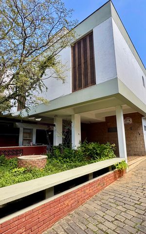 Casa à venda com 279m², 4 quartos e 3 vagasGaragem