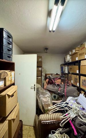Casa à venda com 279m², 4 quartos e 3 vagasDeposito