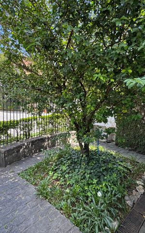 Casa à venda com 279m², 4 quartos e 3 vagasÁrea externa