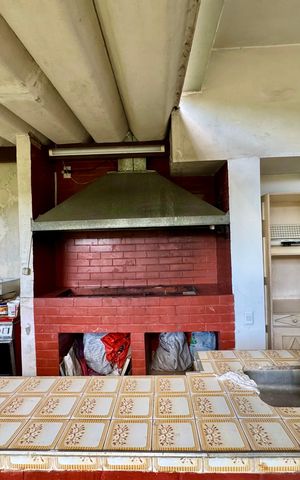 Casa à venda com 279m², 4 quartos e 3 vagasChurrasqueira