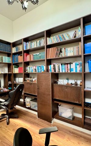 Casa à venda com 279m², 4 quartos e 3 vagasEscritório