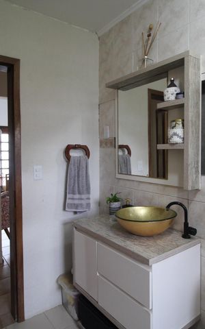 Casa à venda com 100m², 2 quartos e 3 vagasBanheiro