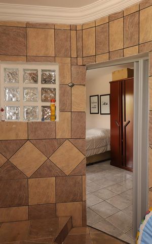 Casa à venda com 235m², 4 quartos e 2 vagasBanheiro da Suíte