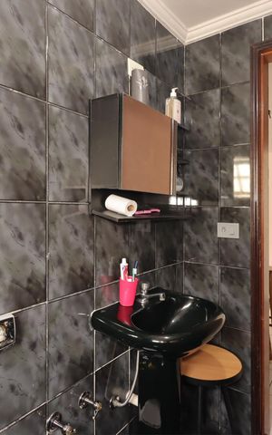 Casa à venda com 235m², 4 quartos e 2 vagasBanheiro 1