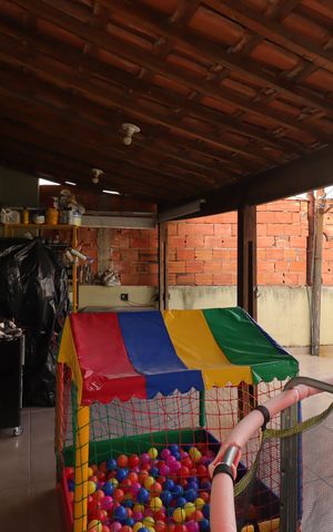 Casa à venda com 235m², 4 quartos e 2 vagasVaranda