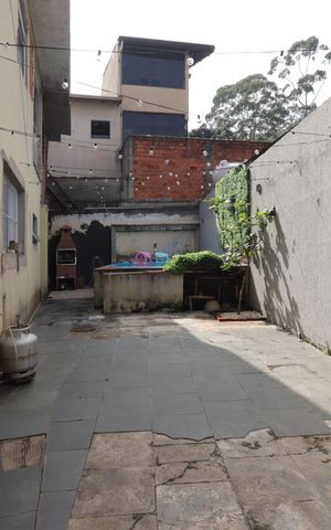 Casa à venda com 235m², 4 quartos e 2 vagasQuintal