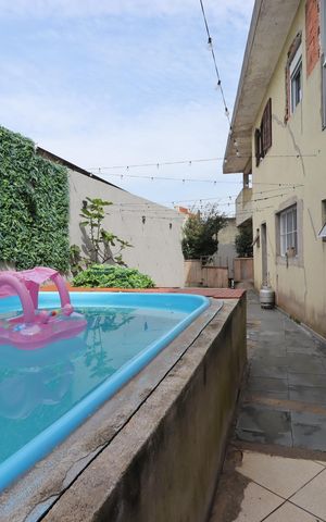Casa à venda com 235m², 4 quartos e 2 vagasPiscina