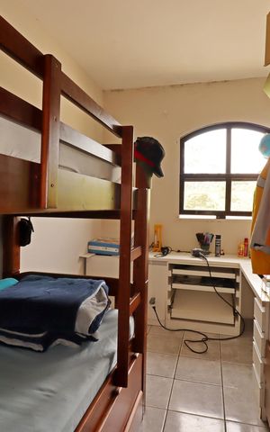 Casa à venda com 235m², 4 quartos e 2 vagasQuarto 2