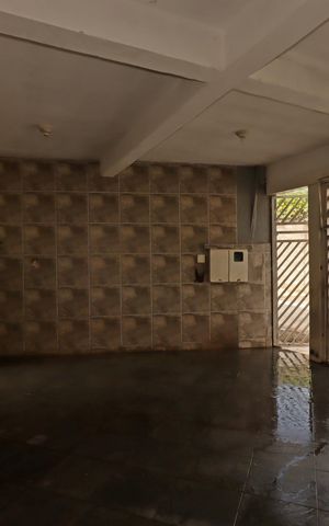 Casa à venda com 235m², 4 quartos e 2 vagasGaragem