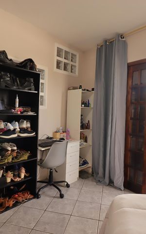 Casa à venda com 235m², 4 quartos e 2 vagasSuíte