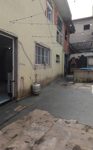 Casa à venda com 235m², 4 quartos e 2 vagasQuintal