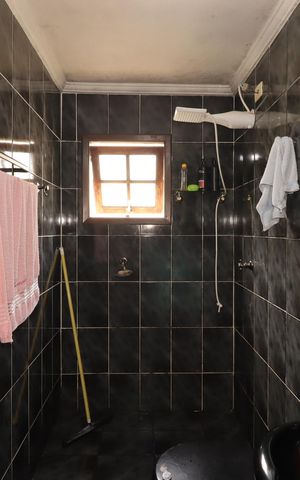 Casa à venda com 235m², 4 quartos e 2 vagasBanheiro 1
