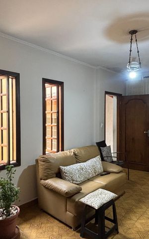 Casa à venda com 162m², 2 quartos e 3 vagas Casa à venda com 162m², 2 quartos e 3 vagasSala