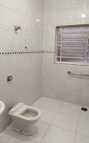 Casa à venda com 900m², 5 quartos e 5 vagasBanheiro