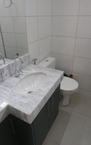 Apartamento à venda com 81m², 3 quartos e 2 vagasBanheiro