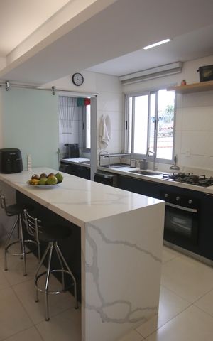 Apartamento à venda com 81m², 3 quartos e 2 vagasCozinha