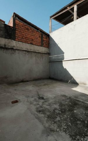 Casa à venda com 240m², 4 quartos e 4 vagasQuintal
