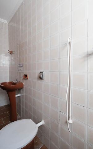 Casa à venda com 240m², 4 quartos e 4 vagasBanheiro 2