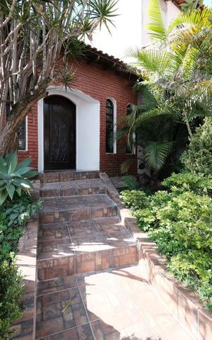 Casa à venda com 240m², 4 quartos e 4 vagasQuintal