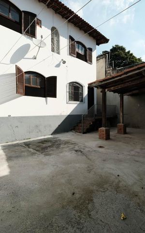 Casa à venda com 240m², 4 quartos e 4 vagasQuintal