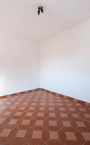 Casa à venda com 240m², 4 quartos e 4 vagasSuíte