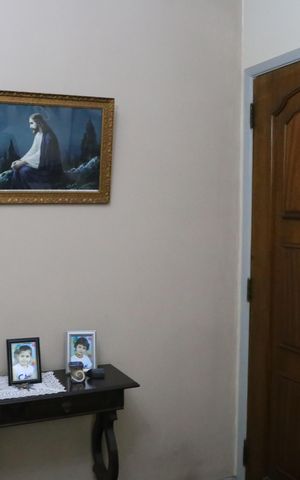 Casa à venda com 160m², 3 quartos e 2 vagas Casa à venda com 160m², 3 quartos e 2 vagasSala