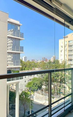 Studio à venda com 42m², 1 quarto e 1 vaga Studio à venda com 42m², 1 quarto e 1 vagaVaranda