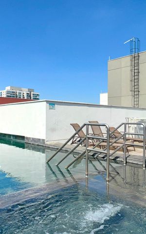 Studio à venda com 42m², 1 quarto e 1 vaga Studio à venda com 42m², 1 quarto e 1 vagaPiscina