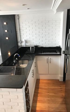 Apartamento à venda com 75m², 1 quarto e 2 vagas Apartamento à venda com 75m², 1 quarto e 2 vagasCozinha