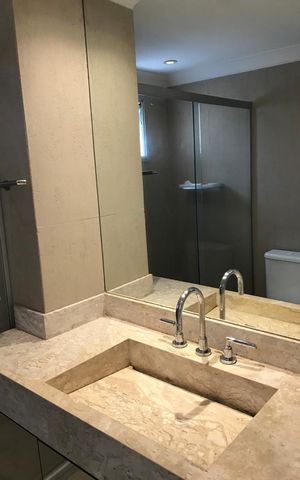 Apartamento à venda com 75m², 1 quarto e 2 vagas Apartamento à venda com 75m², 1 quarto e 2 vagasBanheiro