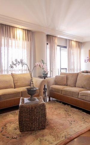 Apartamento à venda com 186m², 4 quartos e 3 vagas Apartamento à venda com 186m², 4 quartos e 3 vagasSala